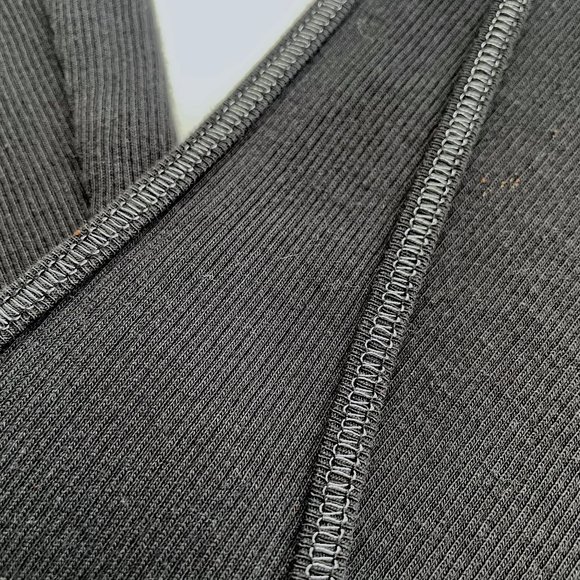 Express Ladies Ribbed L Tank Top Black w Metallic Silver Trim Stitching - Picture 4 of 11